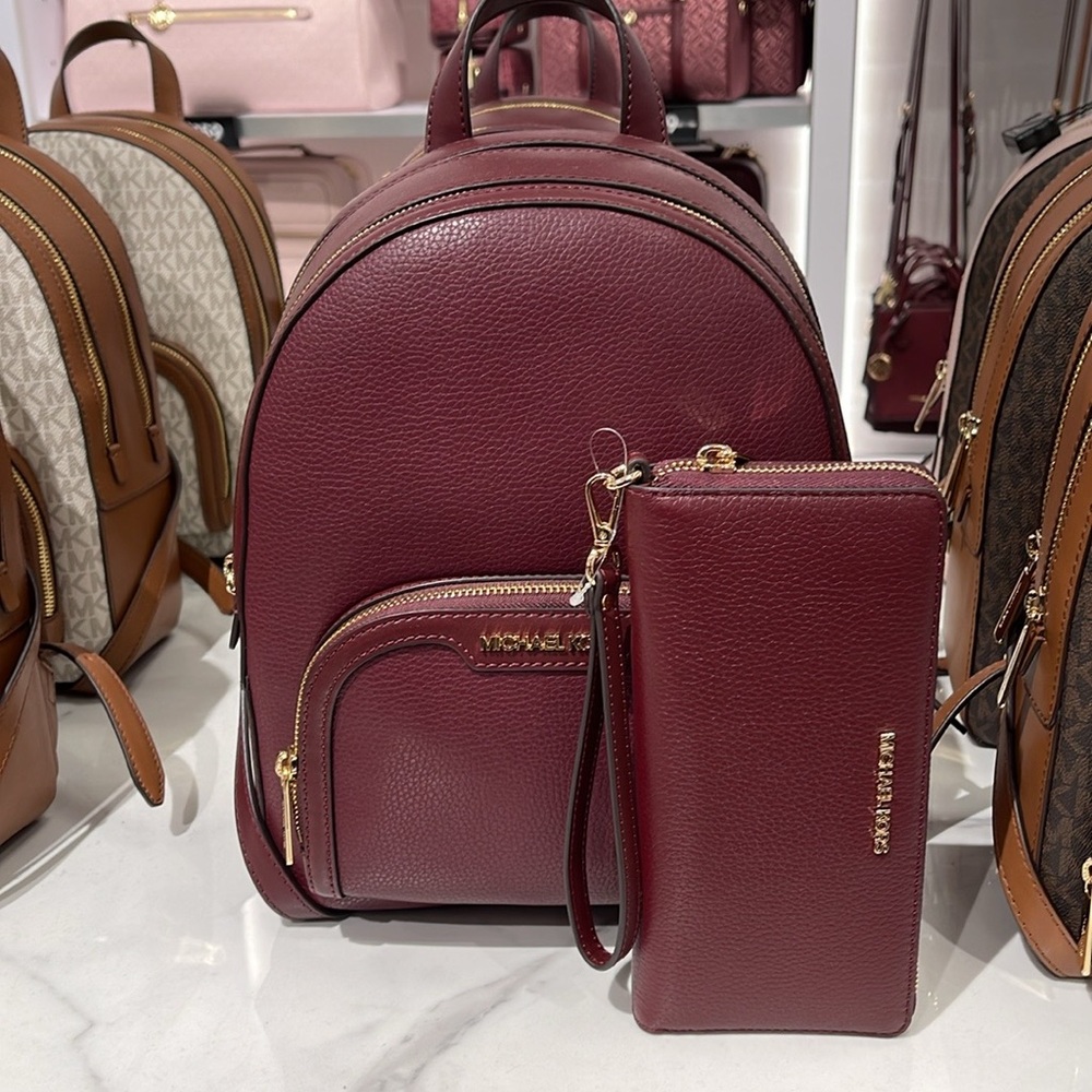 Michael Kors Jaycee Medium Pebbled Backpack
&
MK Continental Wristlet Wallet NWT - Picture 16 of 16